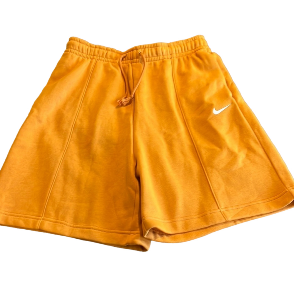 Nike Shorts Women’s Loose Fit High Rise in Cute Orange Size Medium NWT
